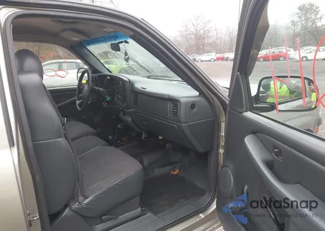 2000 Chevrolet Silverado 1500 from USA, damaged, VIN 1GCEK14V2YZ210148